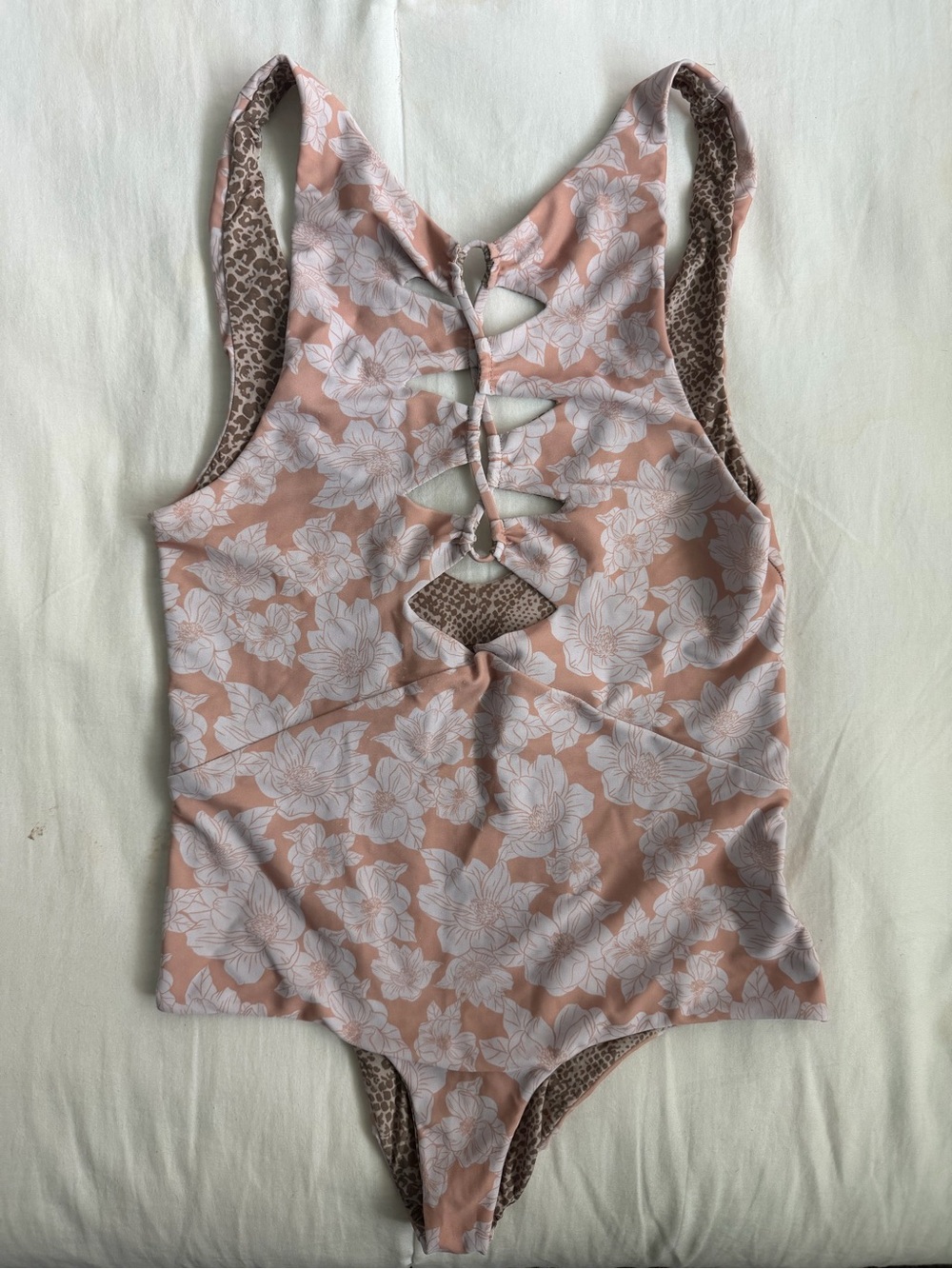 Acacia One Piece